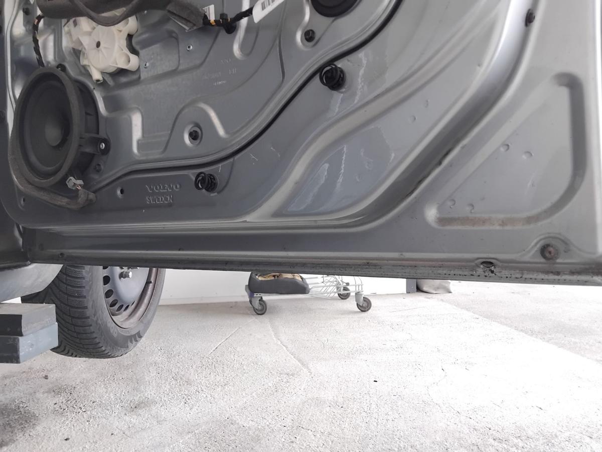 Volvo V50 S40 II T&uuml;r vorn rechts Beifahrert&uuml;r 477 Electric Silber BJ2007