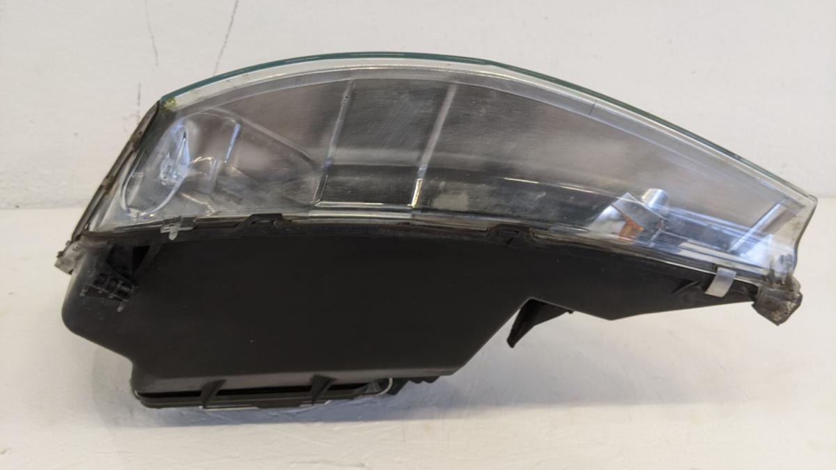 Ford Focus DFW DNW Scheinwerfer rechts Halogen Facelift OE Lampe