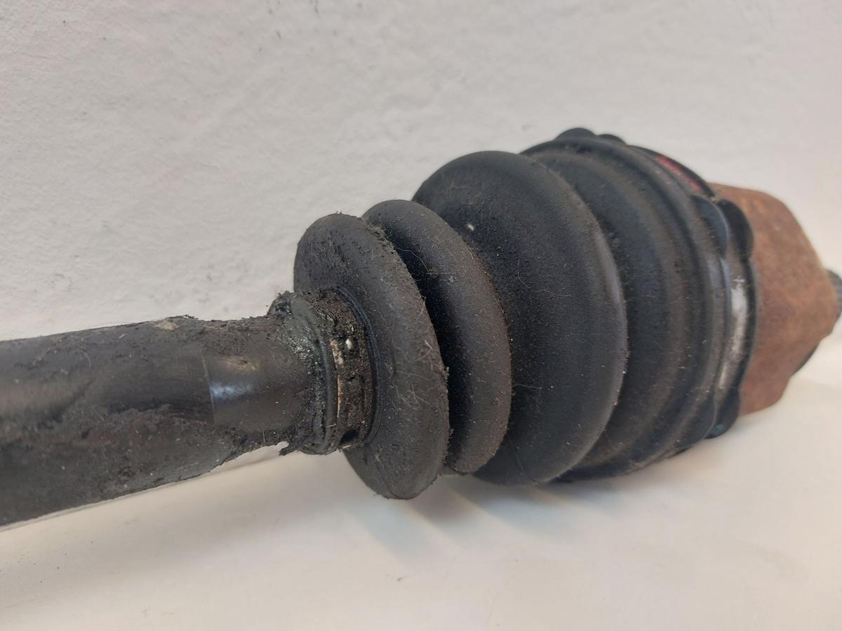 Kia Ceed Typ ED Kombi Antriebswelle vorn rechts Gelenkwelle 1.6 93kw OEM