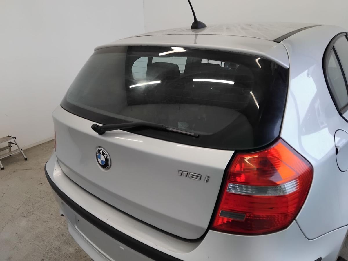 BMW 1er E81 E87 Heckklappe 354 Titansilbermetallic mit Heckscheibe BJ2007