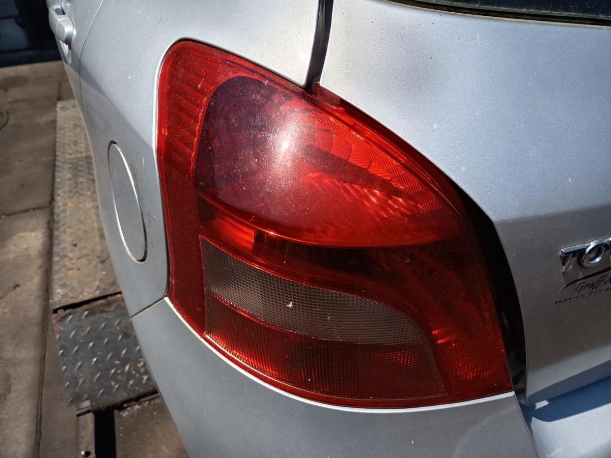 Toyota Yaris P9 original R&uuml;ckleuchte links 5 T&uuml;rer Baujahr 2008