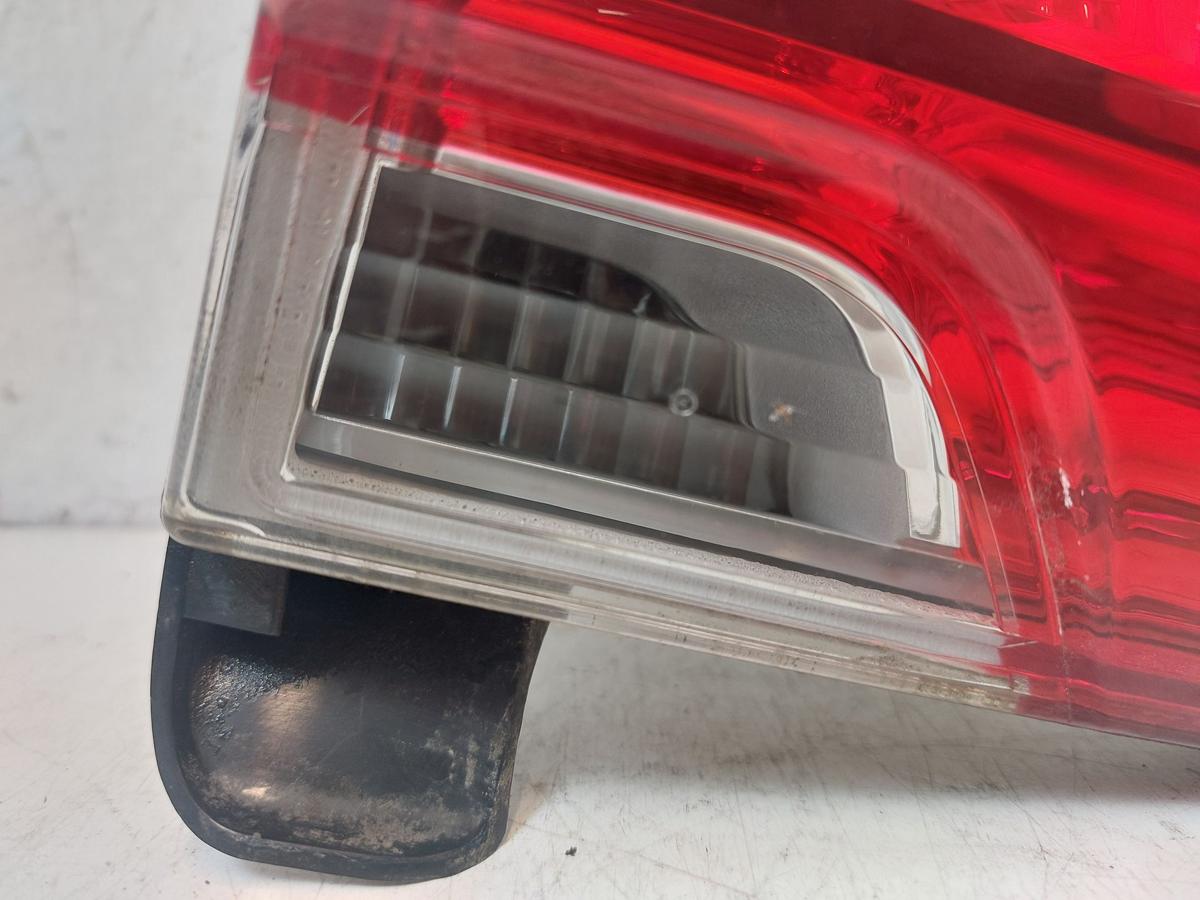 Peugeot 2008 I CU R&uuml;ckleuchte innen links Innenteil Heckklappe bis 2016