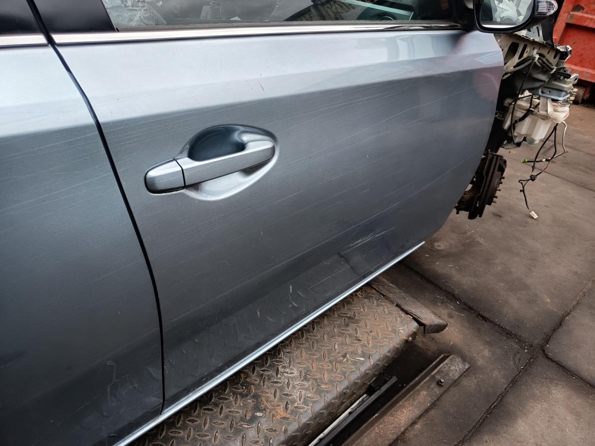 Toyota Auris E18 original T&uuml;r vorn rechts Beifahrer Rohbau 8N0 Arktisblau Bj2013