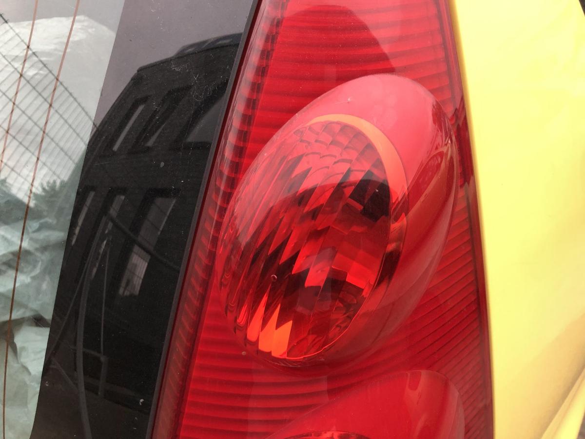 Peugeot 107 Typ P R&uuml;ckleuchte rechts R&uuml;cklicht Heckleuchte Schlusslicht