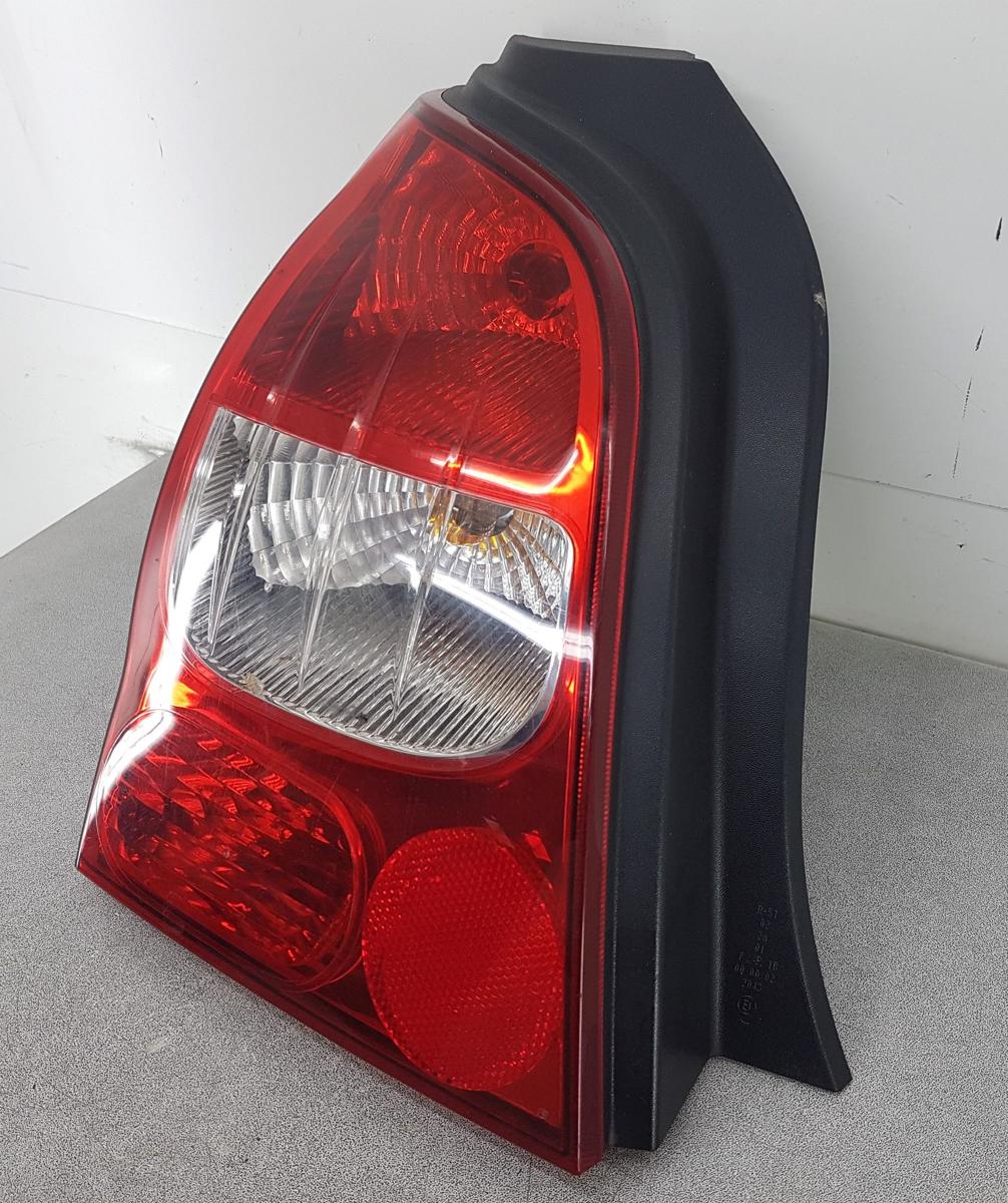 Renault Twingo II Rückleuchte Rücklicht links 8200387888 Bj2010 Modell bis 2012