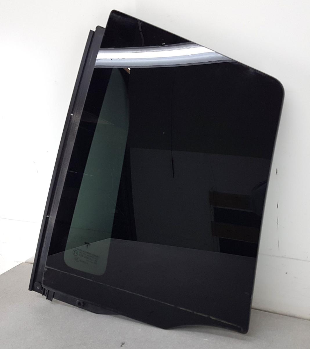 Tesla Model X Dreieckscheibe hinten links abgedunkelt VSG Verbundglas Bj22