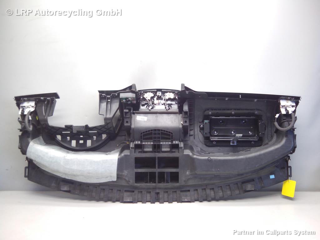 VW Touareg 7L6 Armaturenbrett schwarz Armaturentafel Cockpit Bj.2009