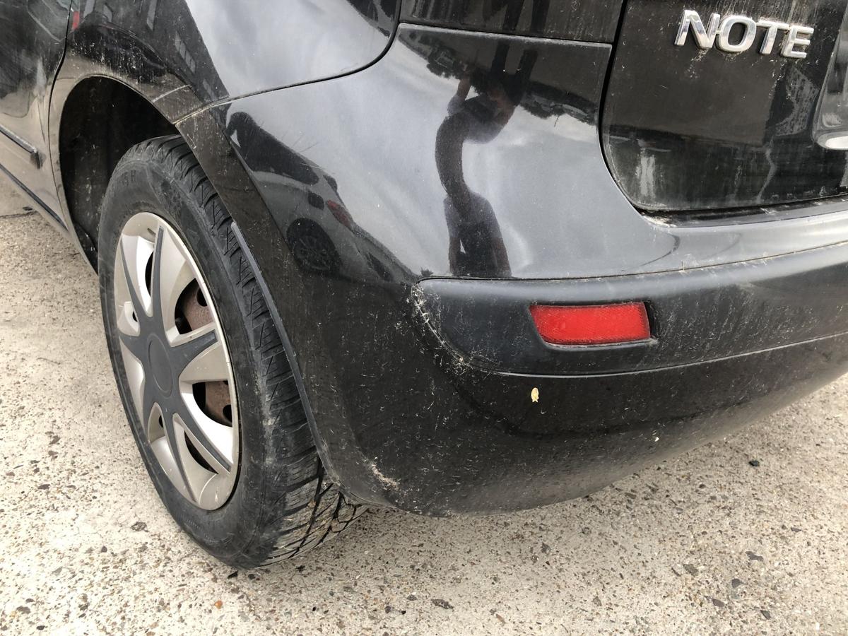 Nissan Note E11 Sto&szlig;f&auml;nger hinten Hecksch&uuml;rze Sto&szlig;stange Heck schwarz