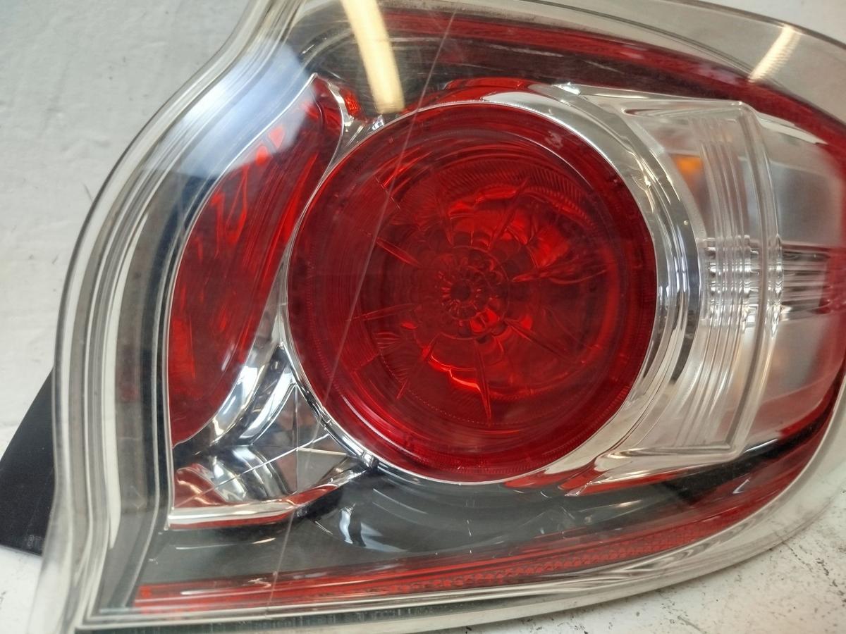 Mazda 3 Typ BL Rückleuchte außen rechts Rücklicht Heckleuchte nicht LED OEM