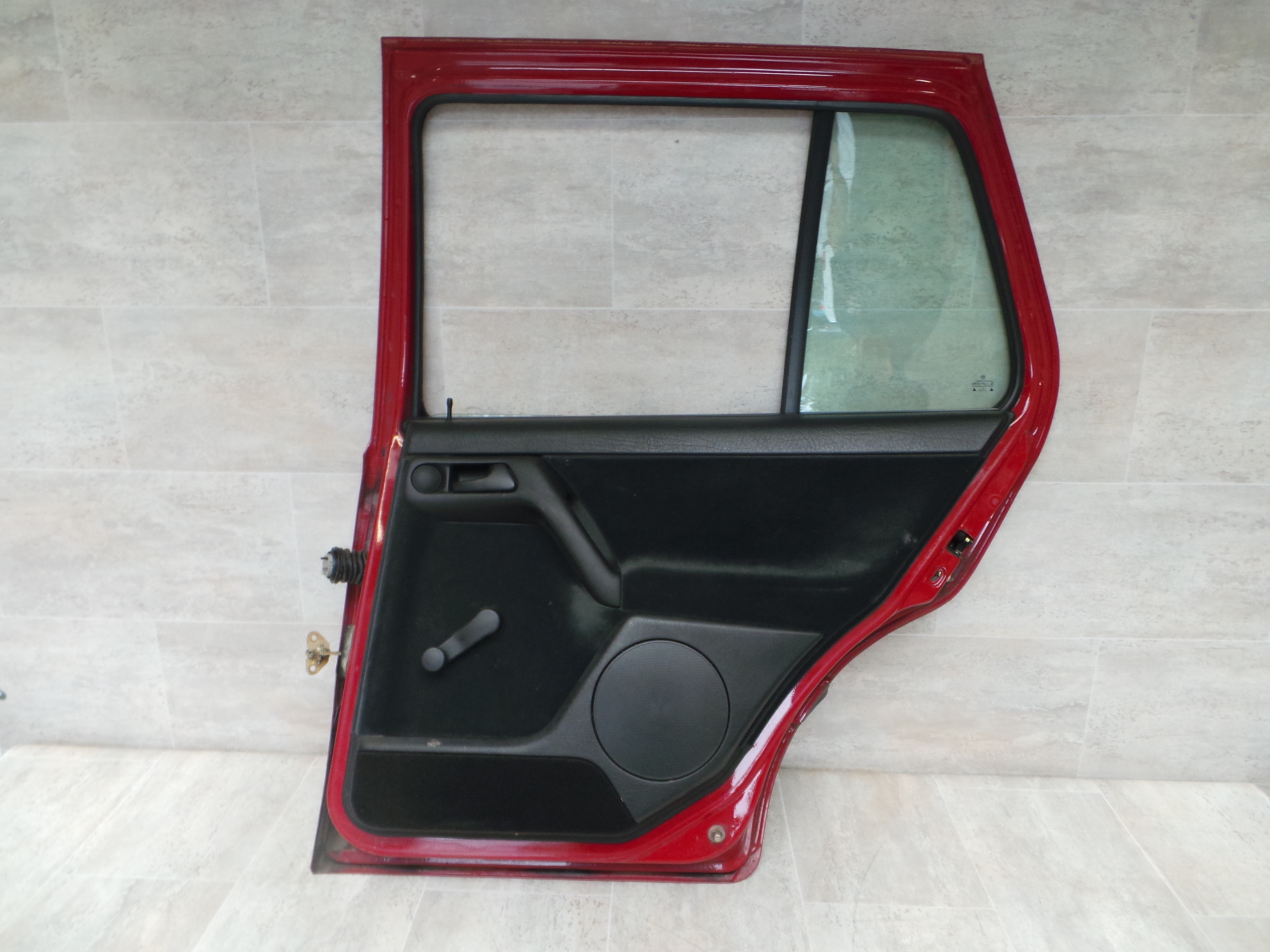 VW Vento BJ 1995 Tür hinten rechts Rot LA3G