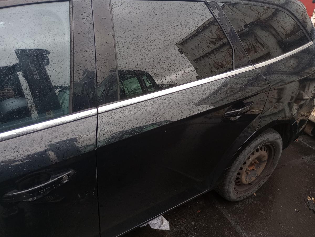 Ford Mondeo IV Kombi orig Tür hinten links Panther Schwarz Bj 2010