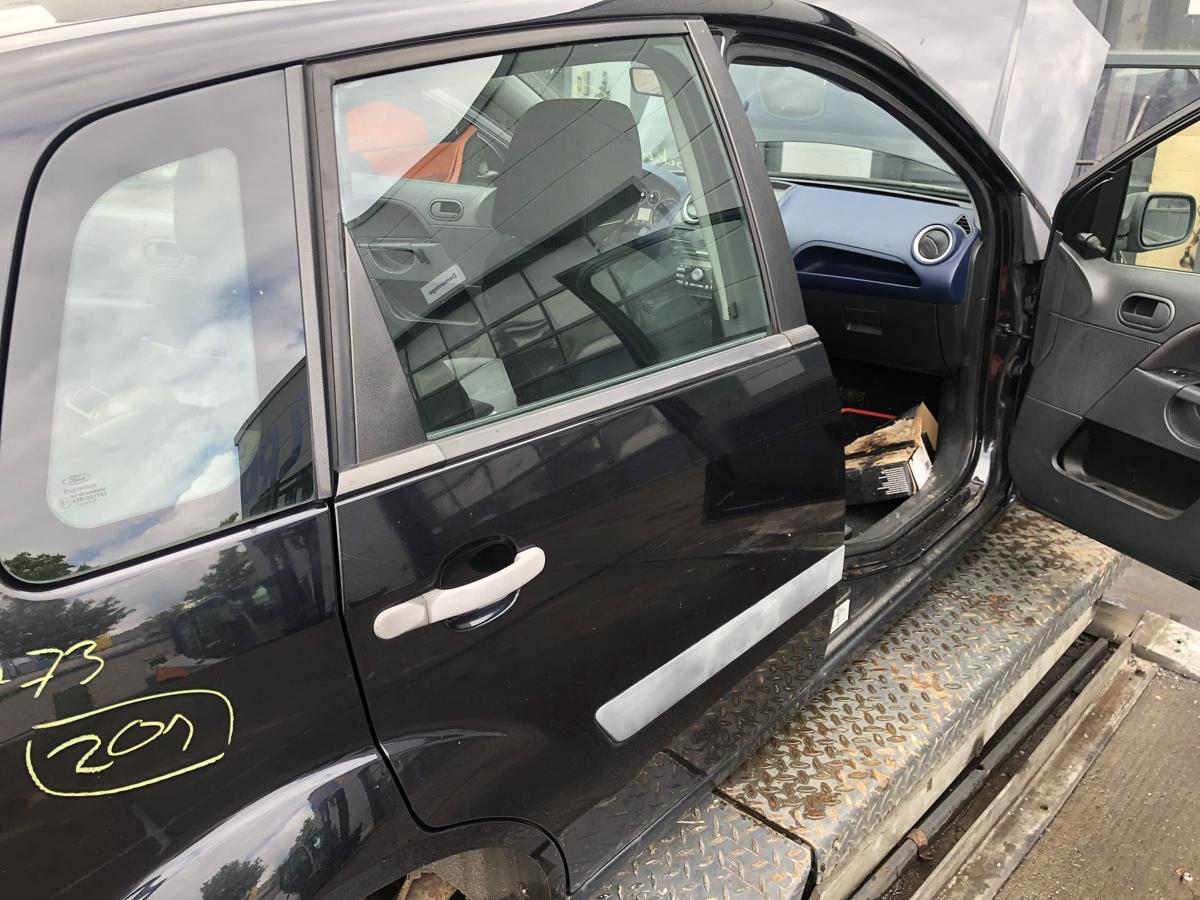 Ford Fiesta ´02 original Tür hinten rechts Fond Pantherschwarz Bj 2007