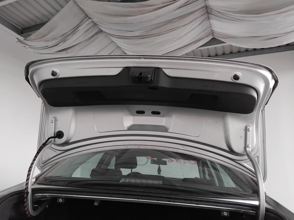 VW Jetta VI 162 Heckklappe Kofferraumdeckel reflexsilbermetallic LA7W BJ2012