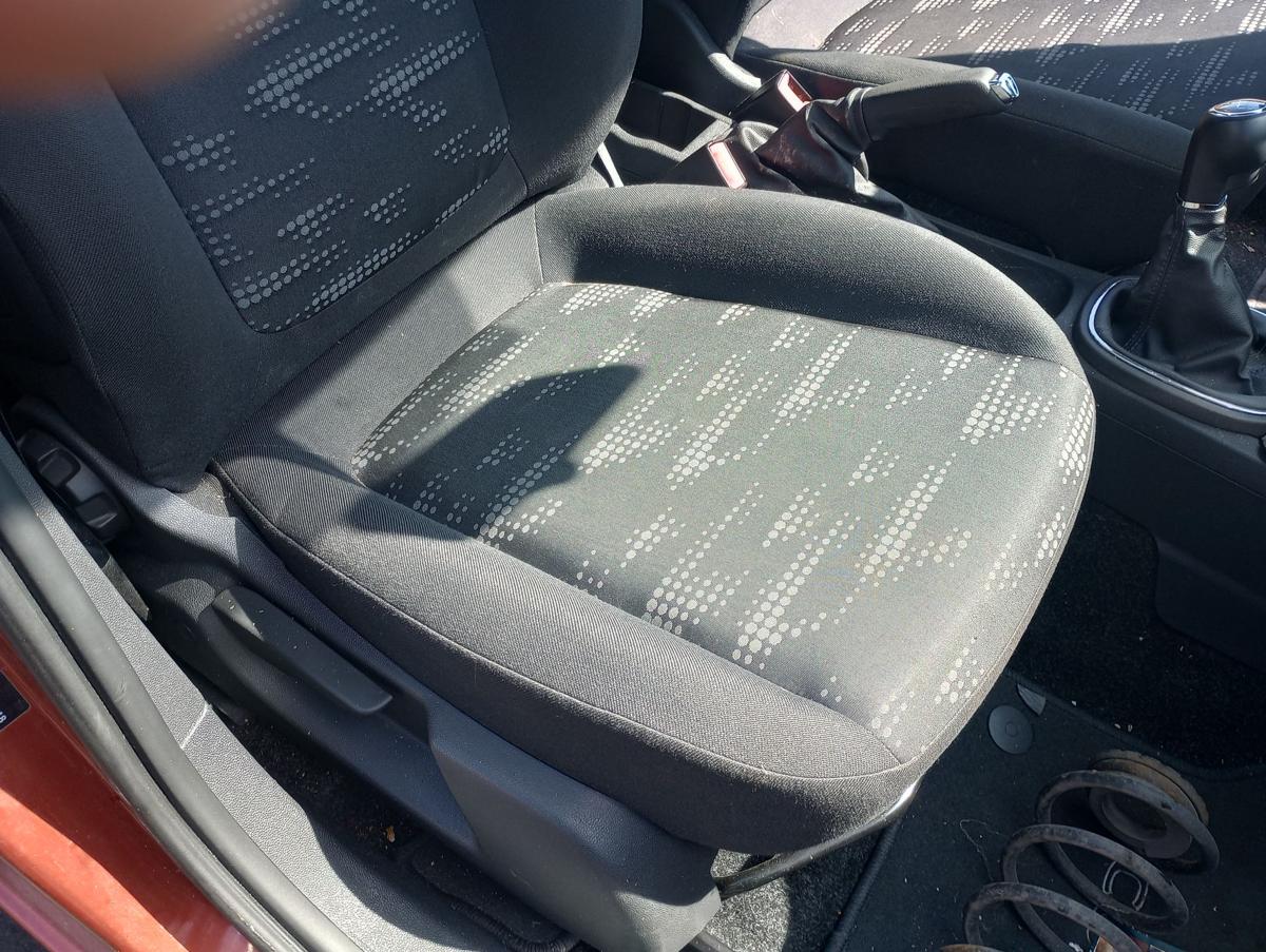 Opel Corsa D orig Sitz vorn rechts Beifahrersitz 5Trg 70Tkm Bj 2012