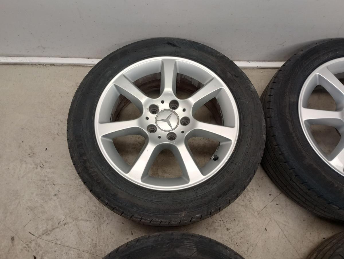 Mercedes C-Klasse W203 Satz orig Alufelgen 7x16 ET 31 A2034013002 mit Reifen