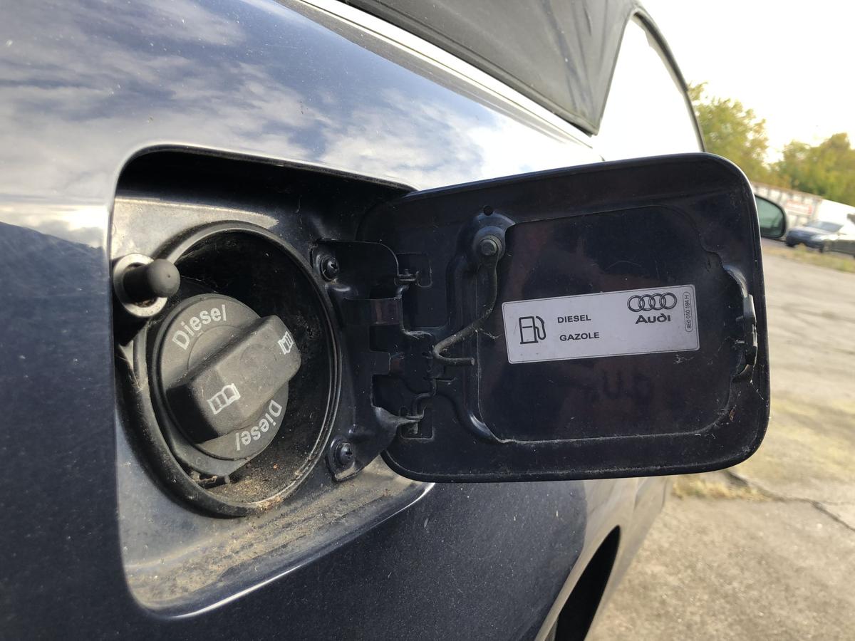 Audi A4 8H B6 Cabrio Tankklappe Tankdeckel Tankverschluss LZ5J Moroblaumetallic
