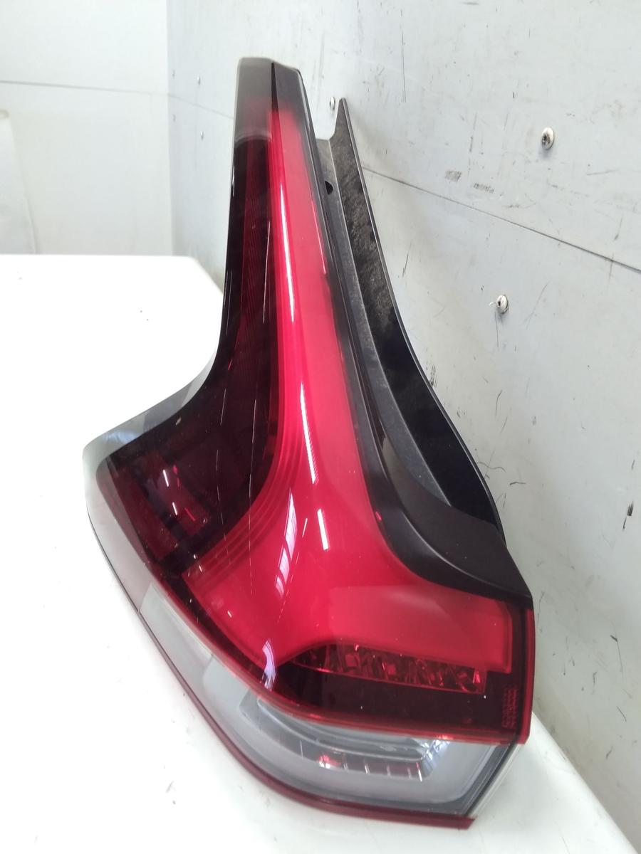 Mitsubishi Eclipse Cross original R&uuml;ckleuchte Schlussleuchte links aussen LED