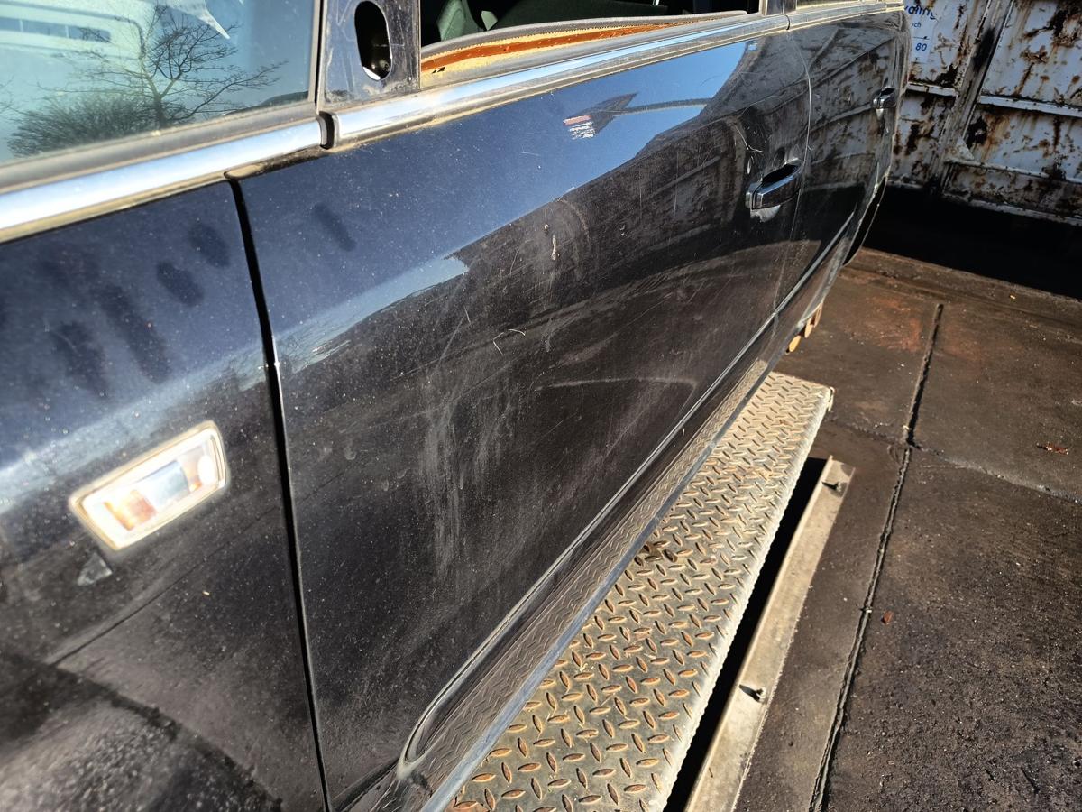 Opel Zafira B original T&uuml;r vorn links Fahrer Z20R Saphirschwarz Bj 2009