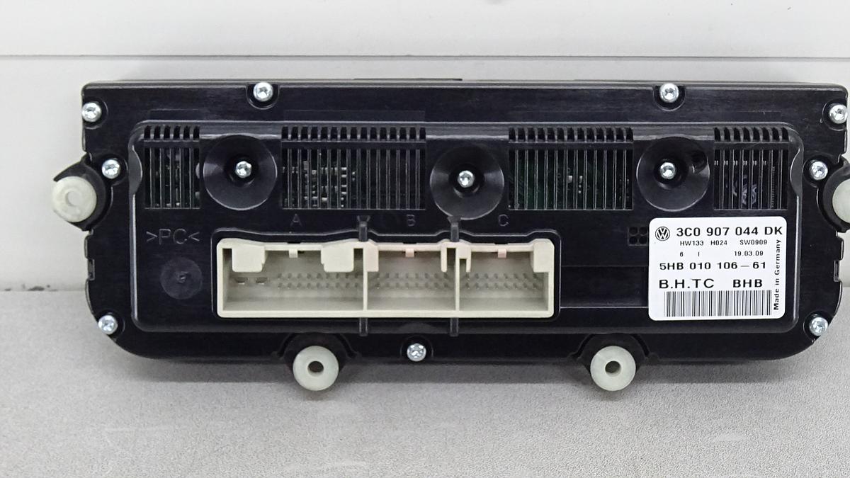 VW Passat 3C Klimabedienteil Bedienelement Klimaanlage 3C0907044DK 5HB01010661 Bj09