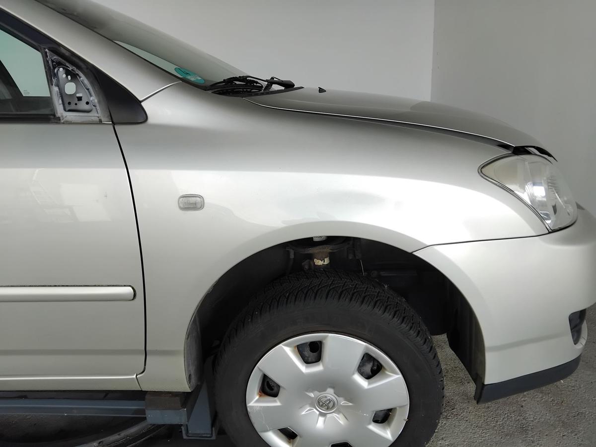 Toyota Corolla E12 original Kotflügel vorn rechts englische Produktion BJ2004