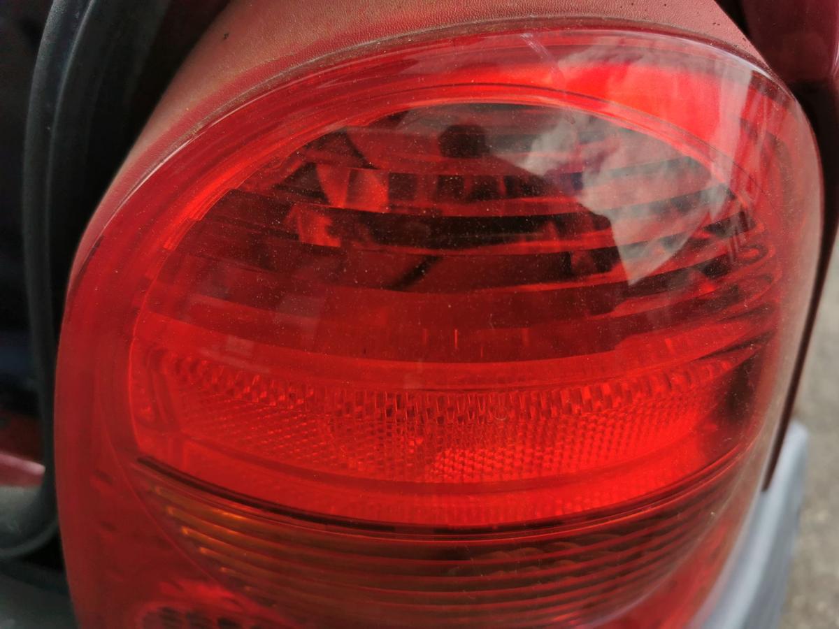 Renault Twingo C06 Rückleuchte Schlussleuchte Rücklicht Lampe hinten rechts