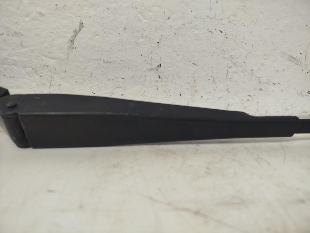 Ford Focus DYB MK3 Wischerarm vorn rechts Scheibenwischer Beifahrerseite