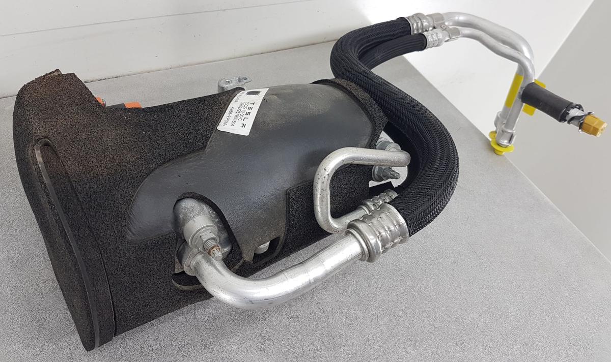 Tesla Model Y Klimakompressor Bj2022 1502213-00-C R1234yf