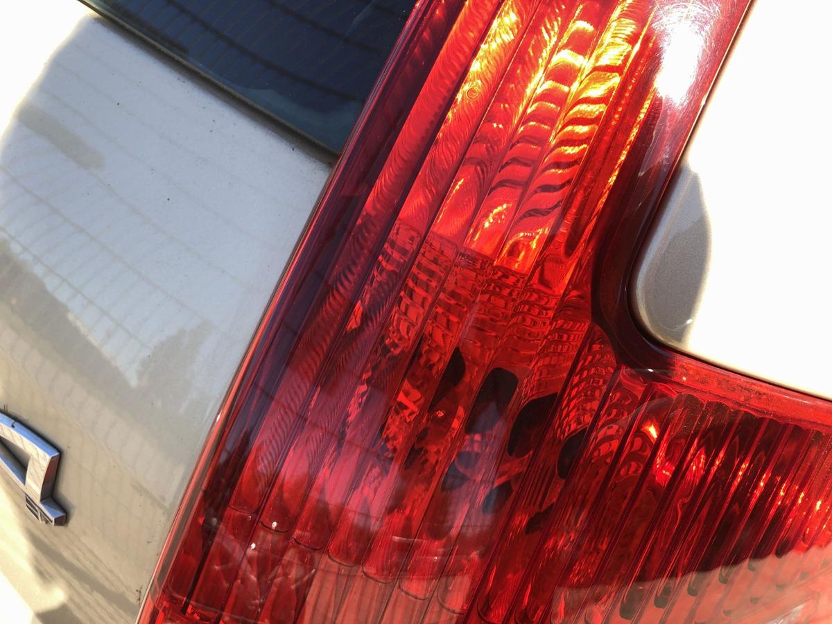 Citroen C4 Typ L R&uuml;ckleuchte rechts R&uuml;cklicht Heckleuchte 5 t&uuml;rer 2-teilig