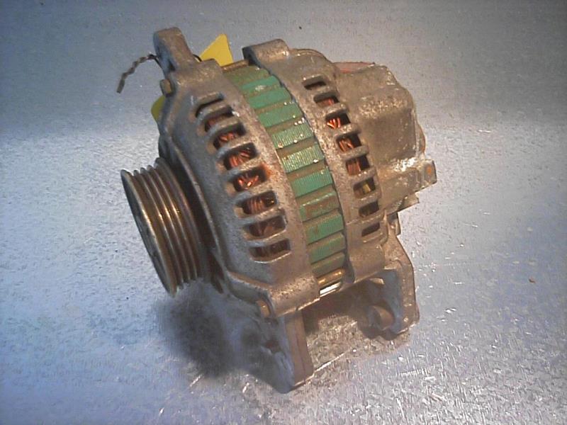 Hyundai Pony BJ 1992 Generator 75a 3730024510 MANDO AB175015