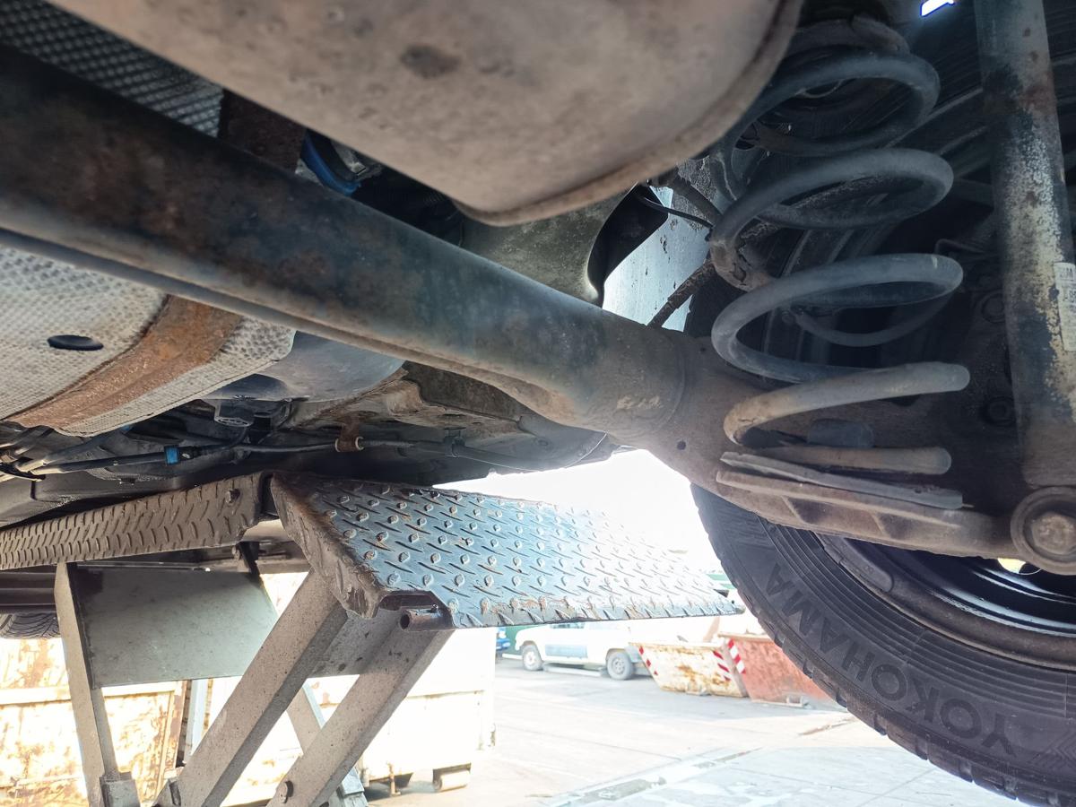 Opel Astra J Sports Tourer original Hinterachse Tr&auml;ger scheibengebremst Bj 2013