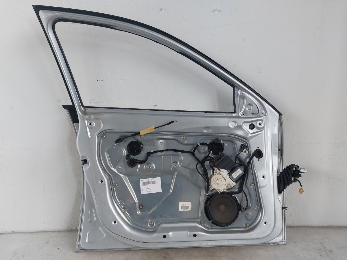 Seat Ibiza 6L T&uuml;r vorn links Fahrert&uuml;r nur f&uuml;r 5 t&uuml;rer LA7W Reflexsilber