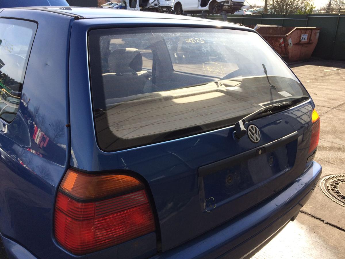 VW Golf III original Heckklappe mit Scheibe Kofferraumdeckel R5V Fjordblau Bj 96