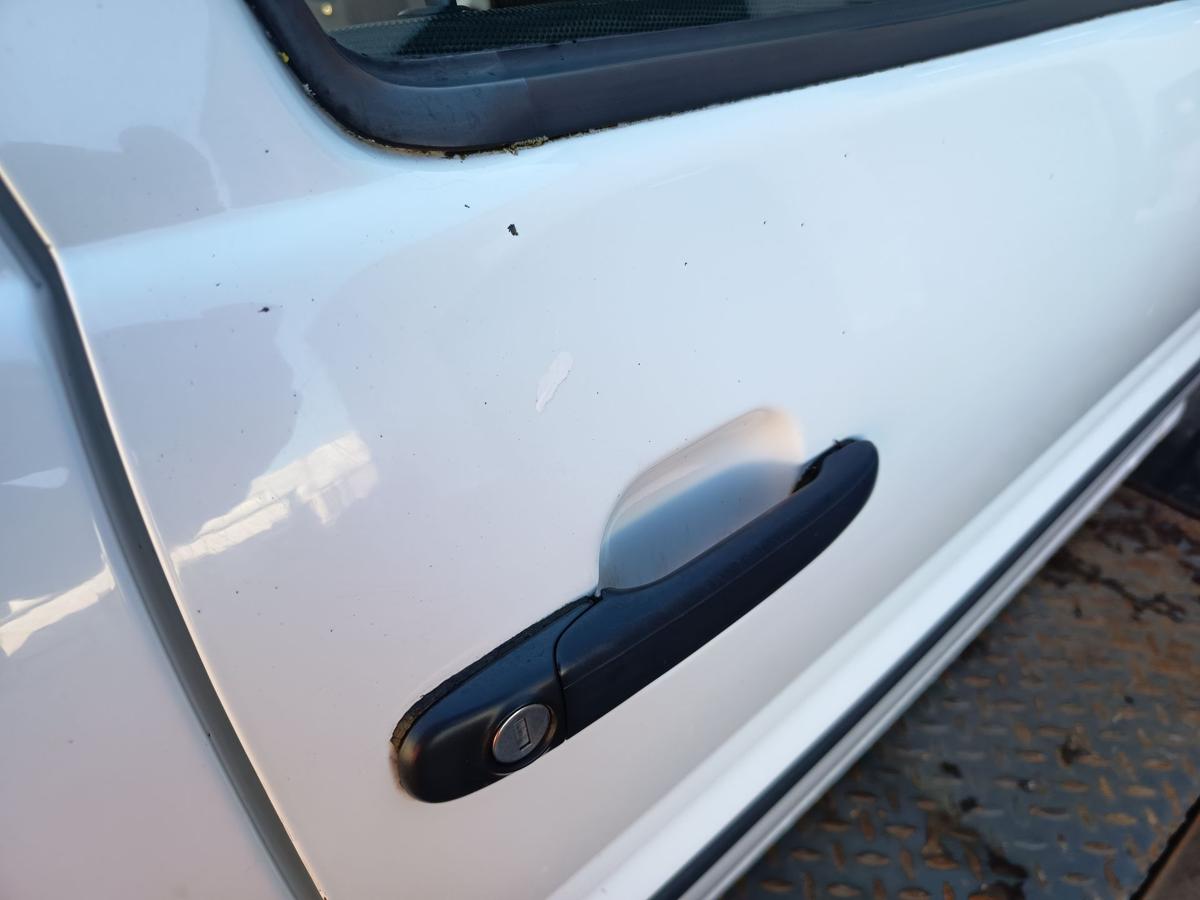 VW Polo 6N2 3t&uuml;rer original T&uuml;r rechts Beifahrer B9A Candywei&szlig; Bj 2000