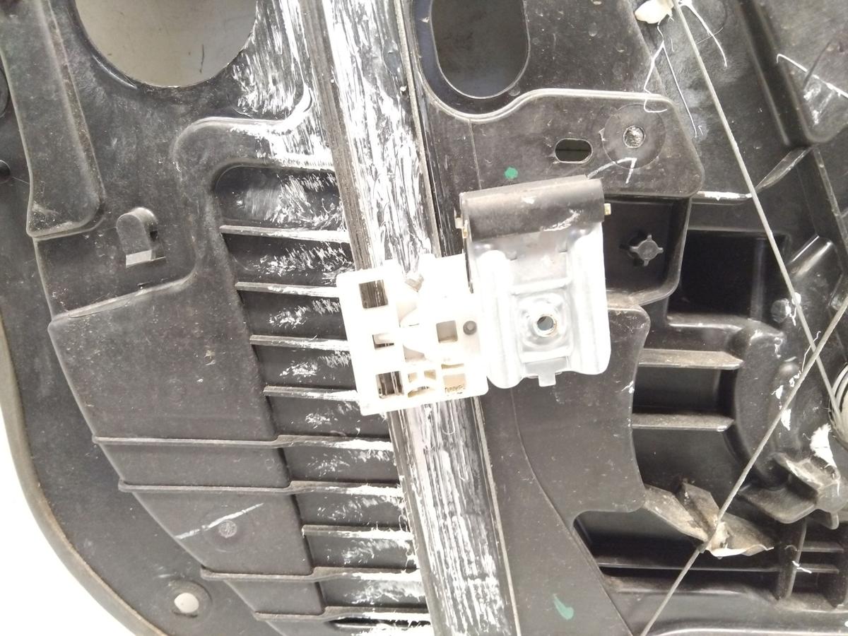 Hyundai i30 Kombi GD orig Fensterheber vorn rechts elektrisch BJ2015 ohne Motor