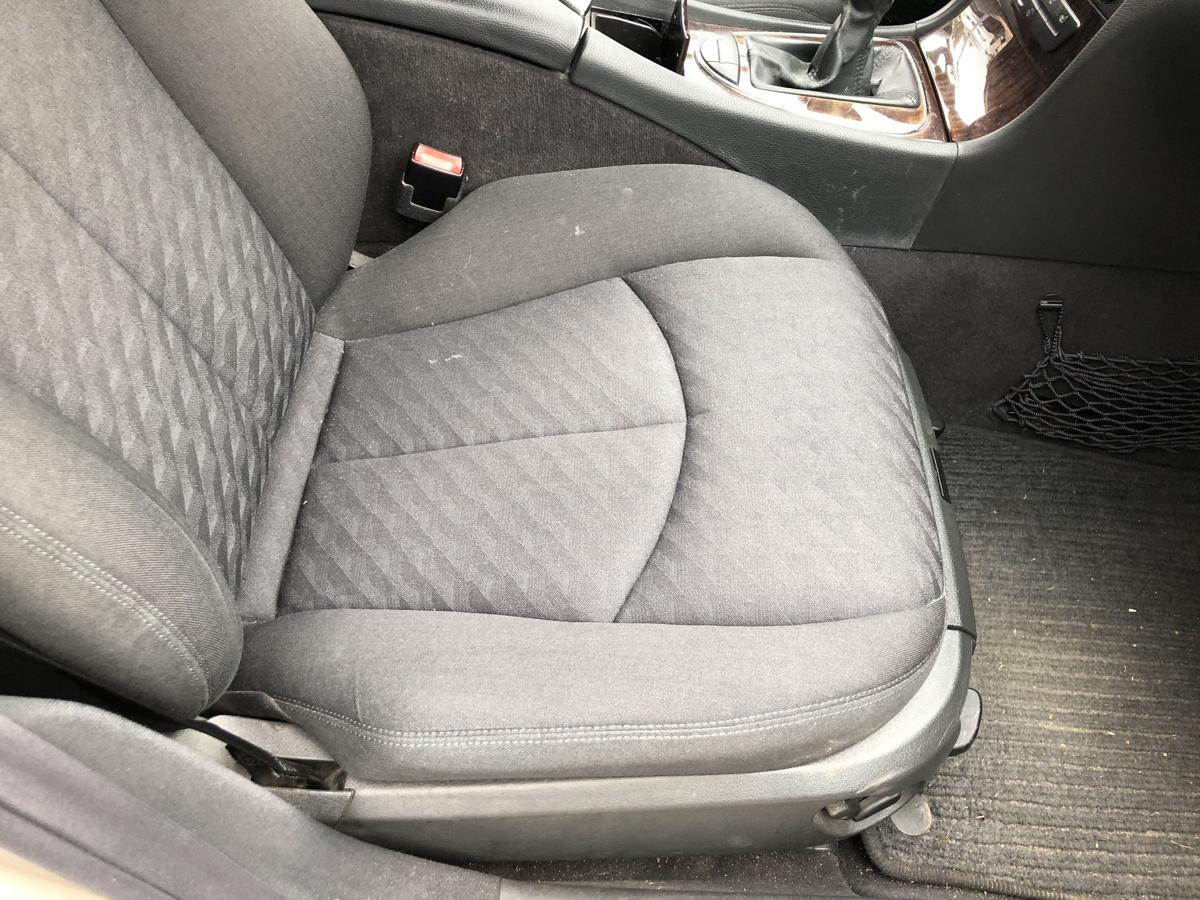 Mercedes W211 Limo E Klasse Sitz vorn rechts Beifahrersitz Stoff mit Heizung