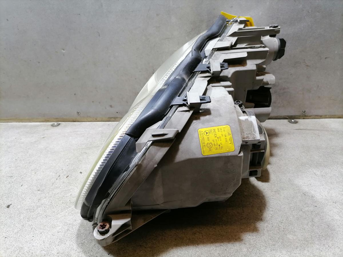 Mercedes W203 original Scheinwerfer vorn rechts Halogen Hersteller Bosch Bj.2003