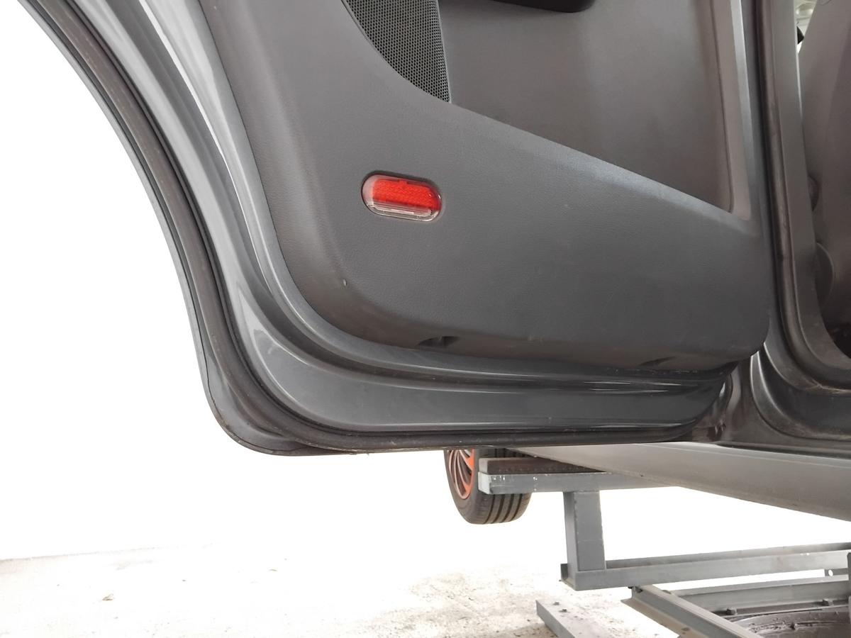 VW Touran 1T Tür hinten links platinumgreymetallic LD7X BJ2006