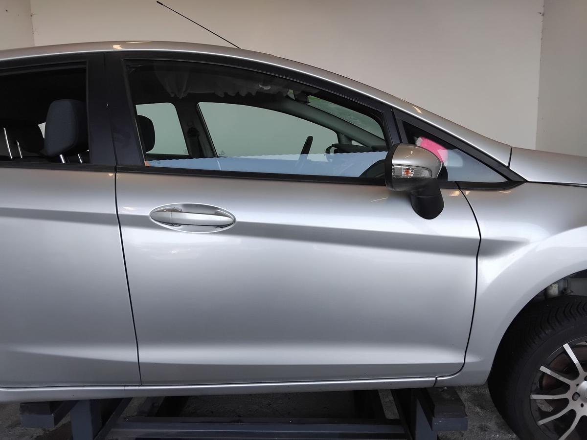 Ford Fiesta JA8 T&uuml;r vorn rechts Beifahrert&uuml;r 5-T&uuml;rer Polarsilbermetallic BJ2009