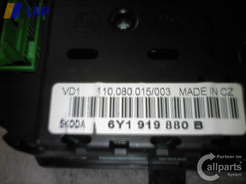 Skoda Fabia 6Y original Tacho Kombiinstrument 110080015003 BJ2000