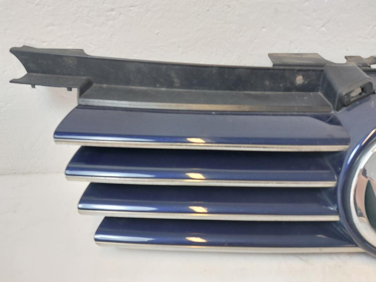 VW Bora 1J Kühlergrill Grill Frontgrill mit Chrom und Logo LB5N Indigoblau Perl