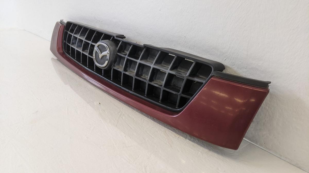 Mazda Demio DW Kühlergrill Grill Frontgrill