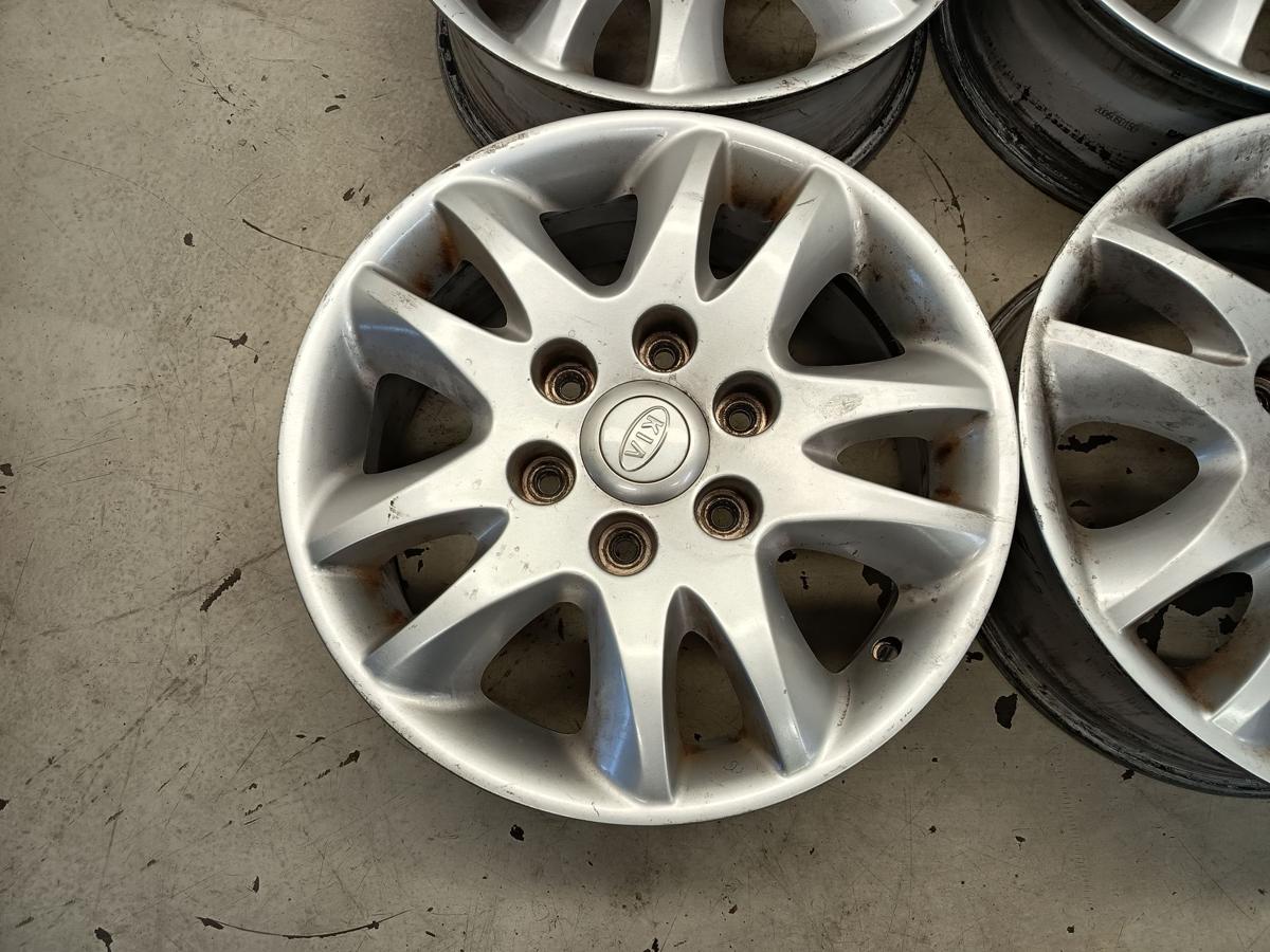 Kia Carnival III original Satz Alufelgen 6,5x17 ET46 529104D250 Bj 2006