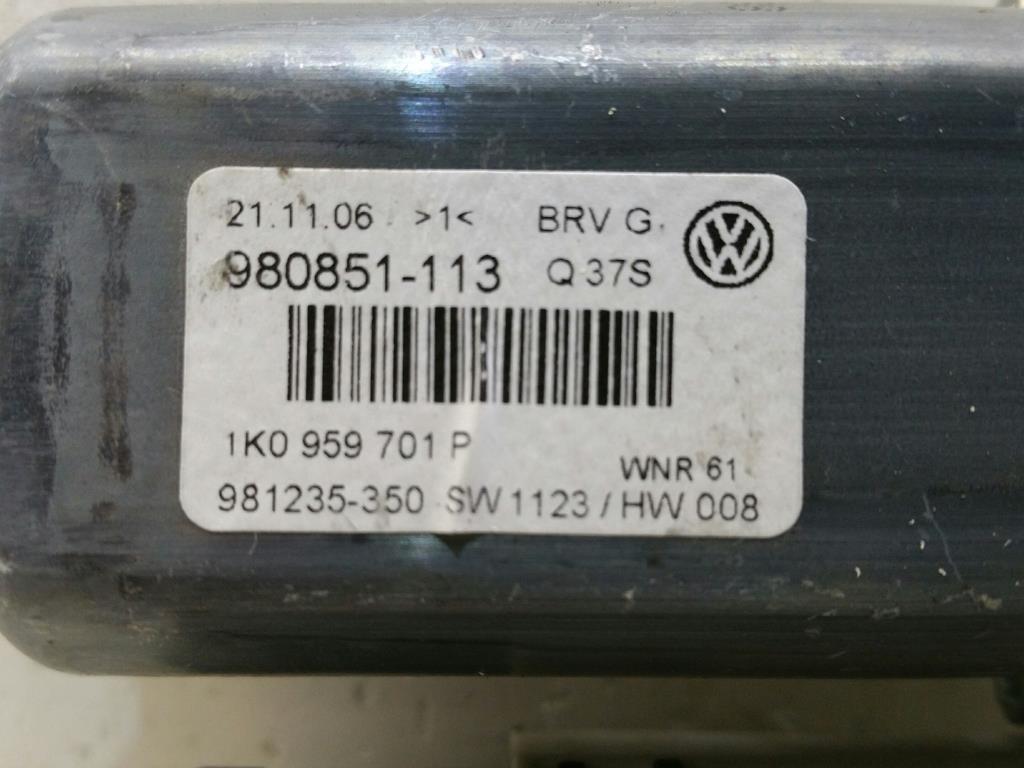 Volkswagen Passat 3C Bj.06 orig. Fensterhebermotor vorn links 1K0959701P