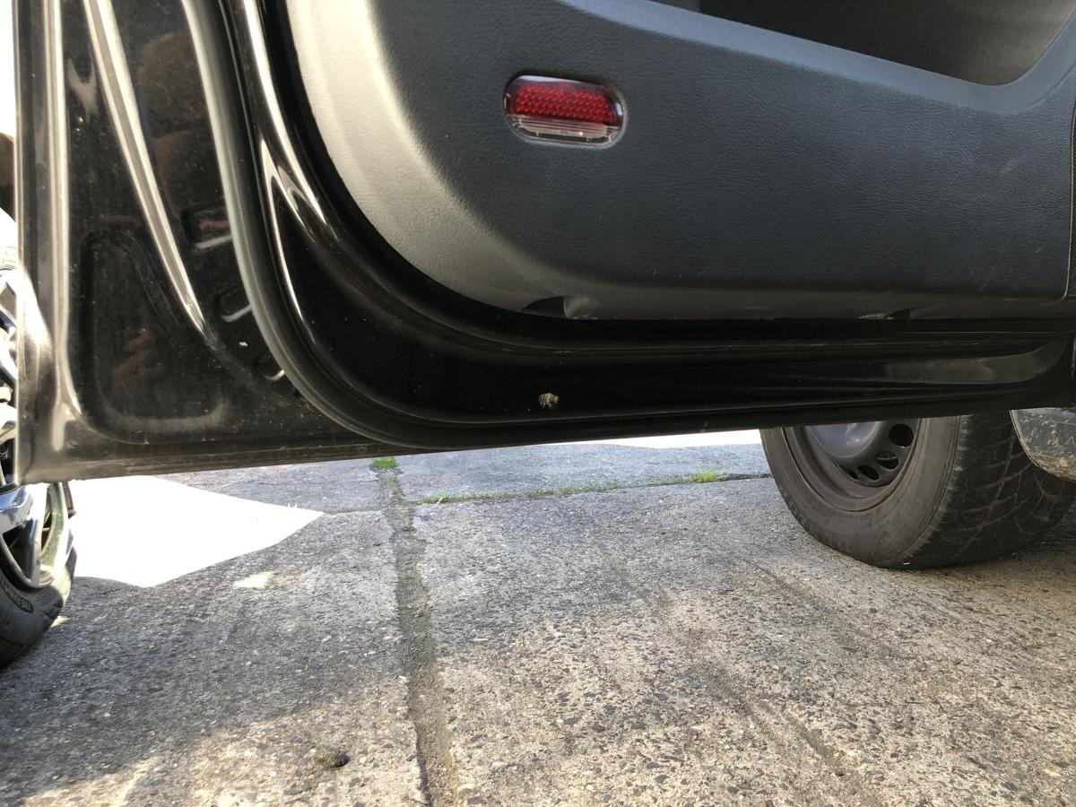 VW Touran 1T 1T1 T&uuml;r vorn links Fahrert&uuml;r im Rohbau LC9Z Black Magic Perl