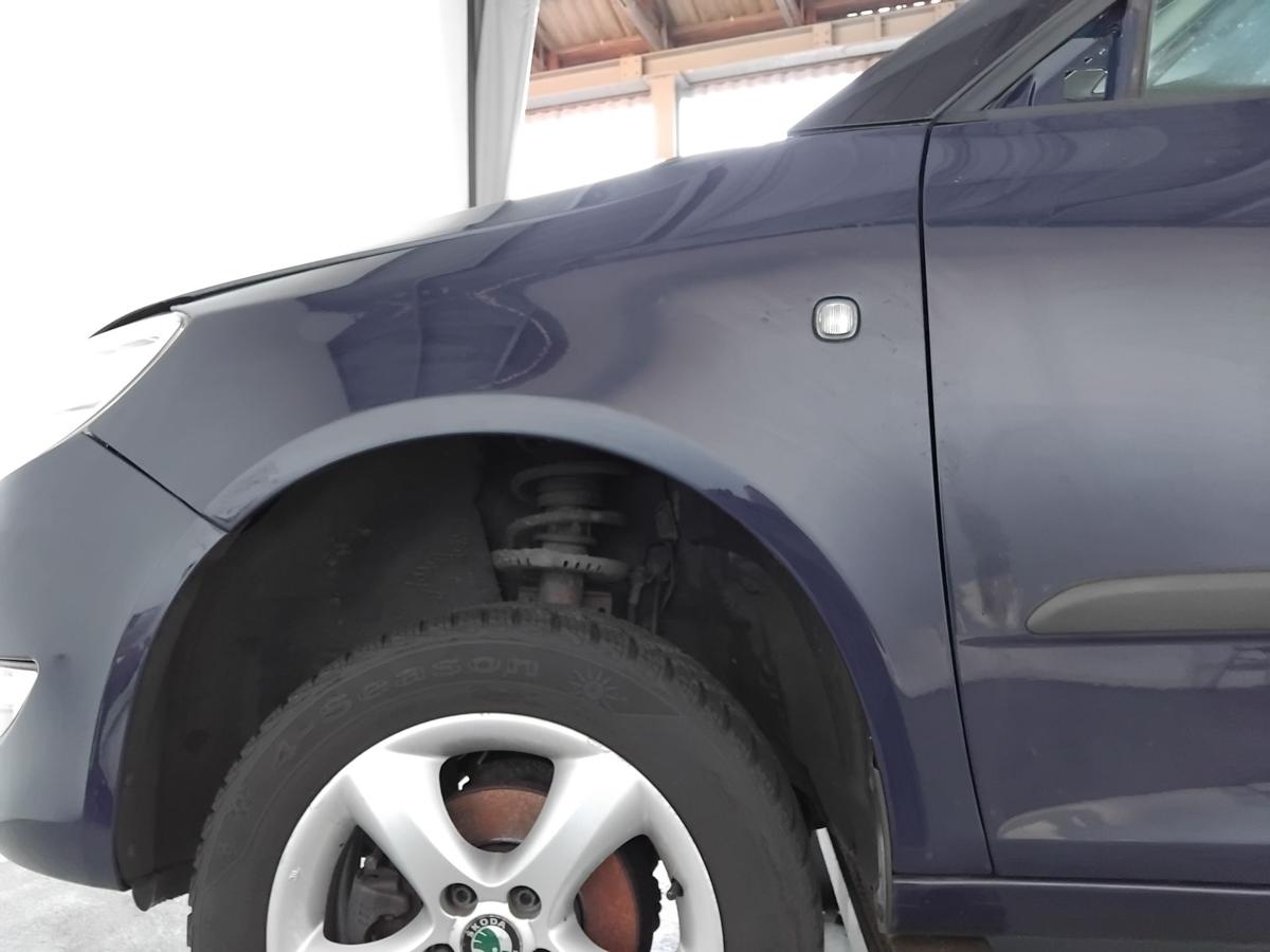 Skoda Fabia 2 Facelift original Kotfl&uuml;gel vorn links pacific blue LF5A BJ2011