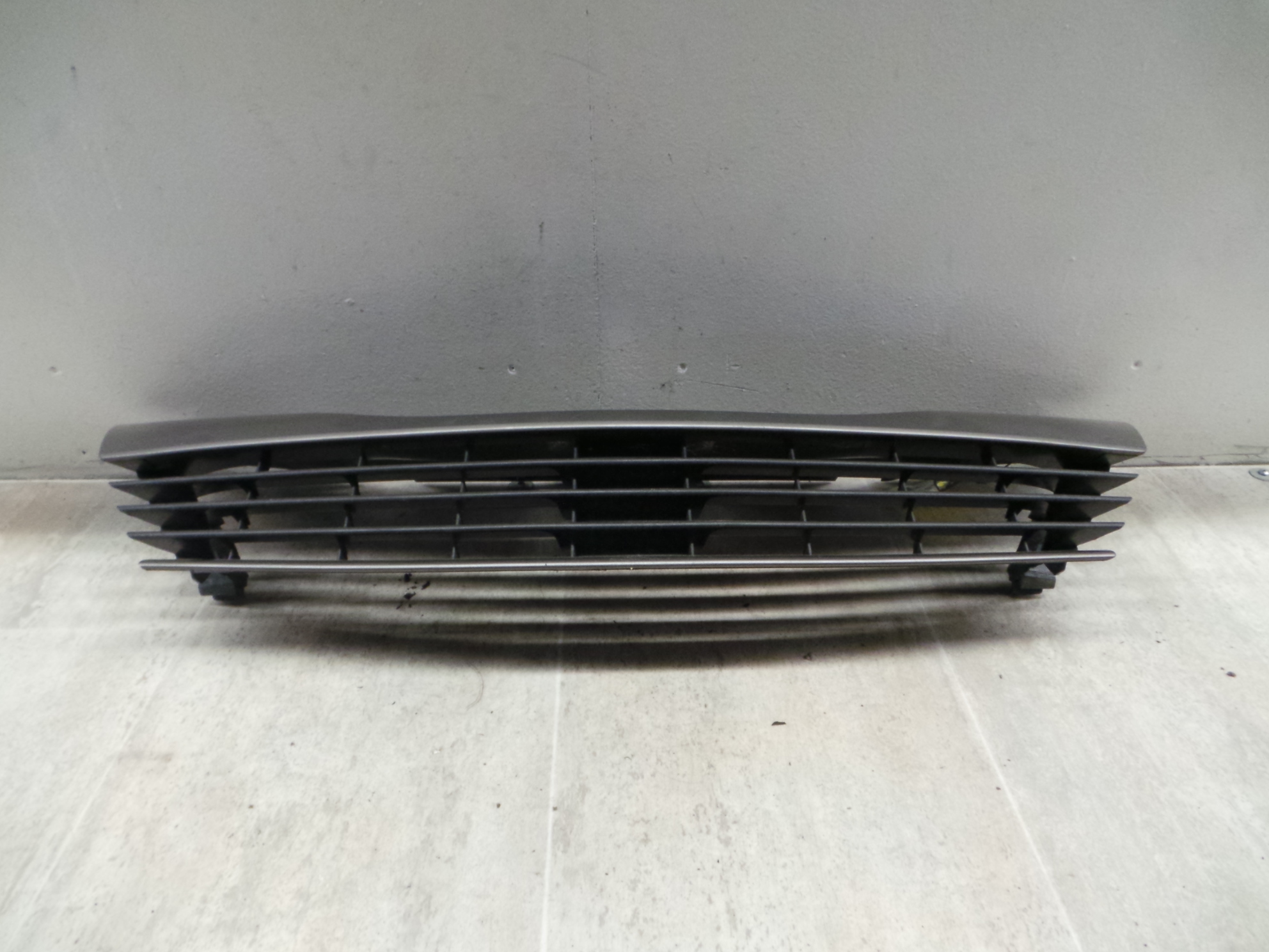 Renault Laguna 2 II Bj.01-05 Kühlergrill Grau Frontgrill