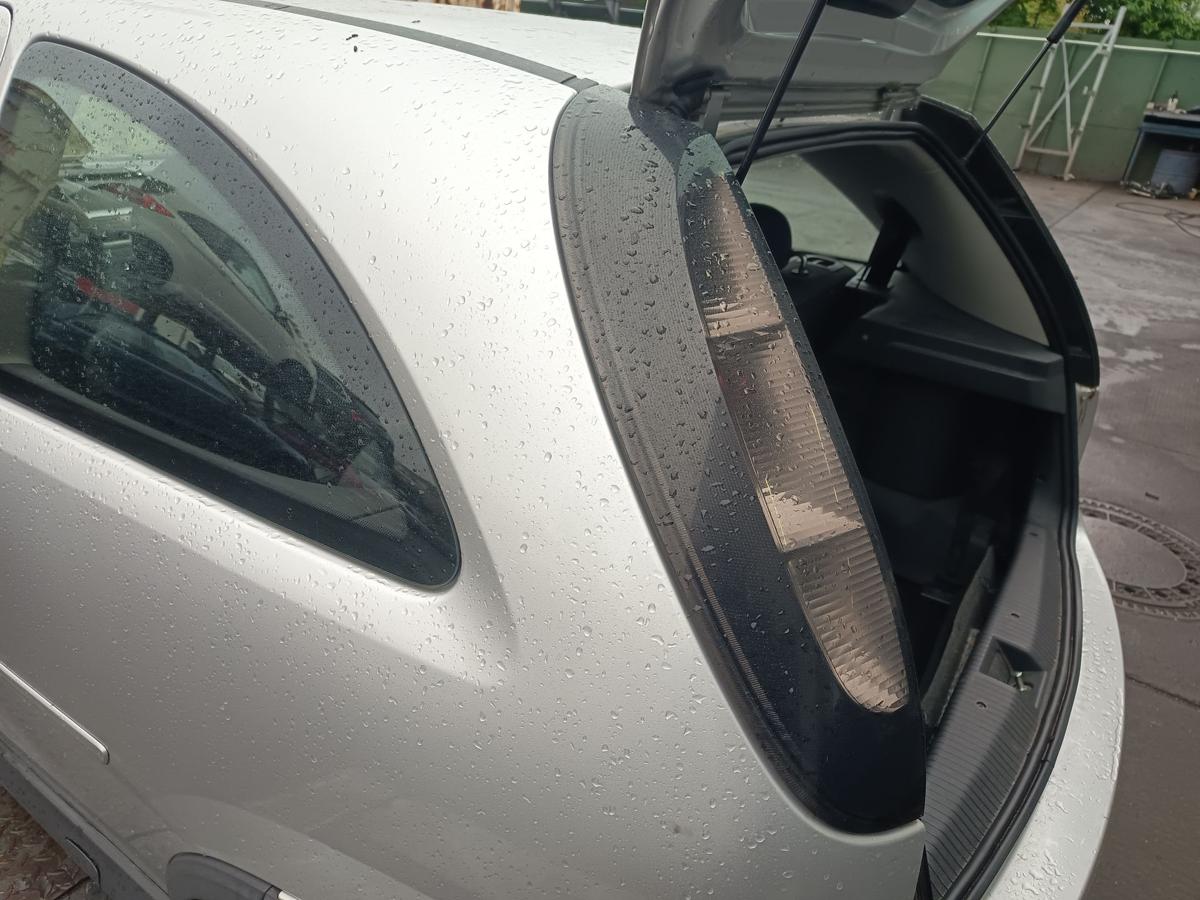 Opel Corsa C 3-TRG Bj 2005 orig Heck-Rück-Schlussleuchte links Facelift ab 2004