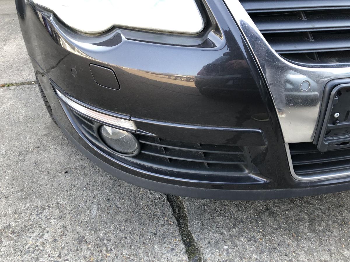 VW Passat 3C B6 Sto&szlig;f&auml;nger vorn Frontsch&uuml;rze Grill PDC NSW SRA LC8Z Moccabrown