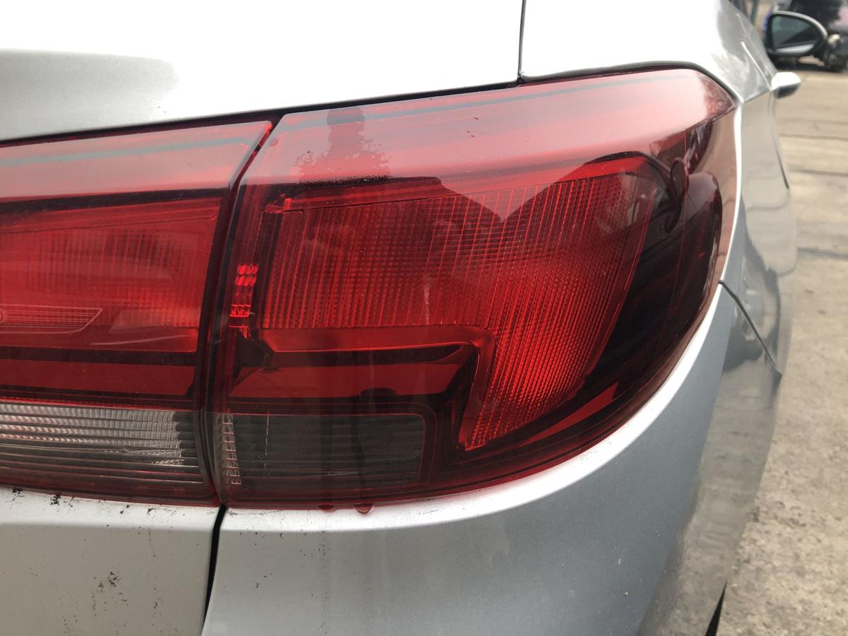Opel Astra K B16 Caravan Rückleuchte rechts außen Ecke Rücklicht kein LED