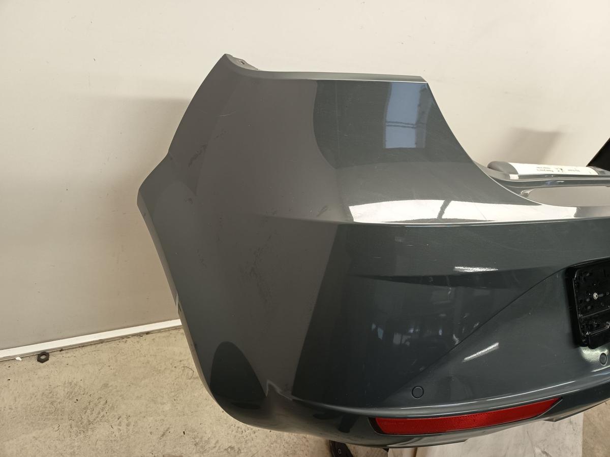 Seat Leon 1P Facelift Bj 2009 original Sto&szlig;f&auml;nger hinten mit PDC LZ7X Nimbusgrau